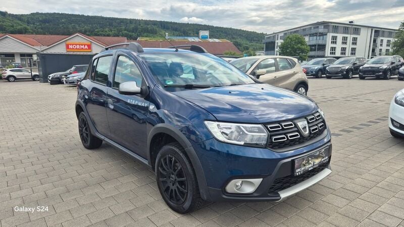 Blau Gebraucht 2018 Dacia Sandero Prestige Kleinwagen | 6.190 € (Guter Preis) - Bild 1/4