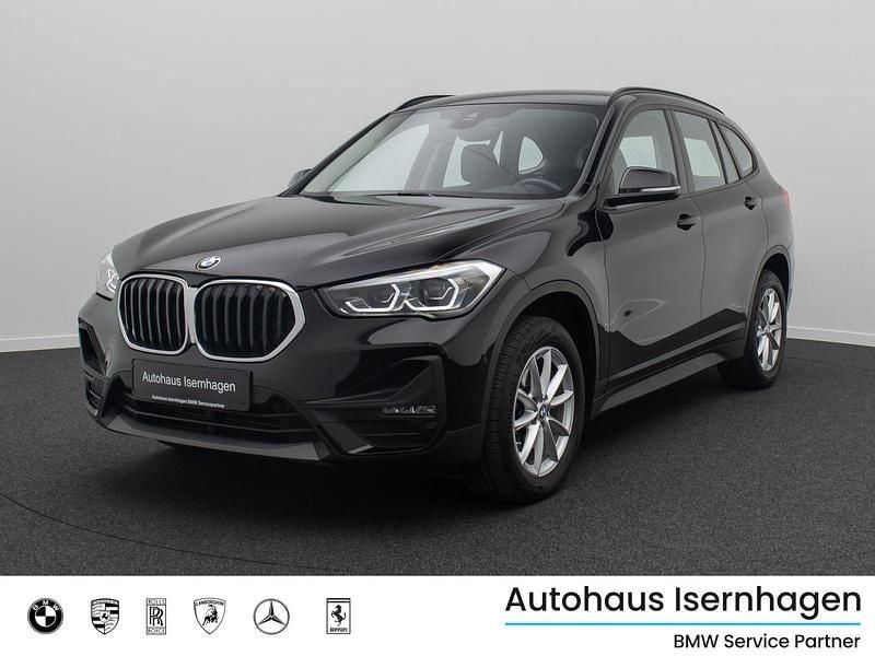 Schwarz ii668schwarz Gebraucht 2022 BMW X1 Performance SUV | 23.999 € (Superpreis) - Bild 1/4