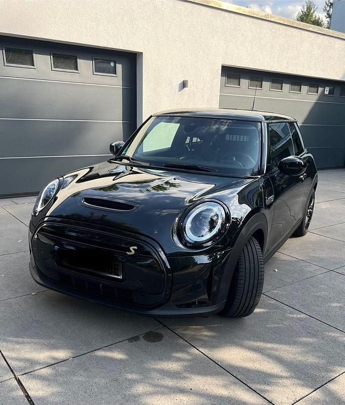 Schwarz Gebraucht 2023 Mini Cooper SE Classic Kleinwagen | 18.000 € (Superpreis) - Bild 1/4
