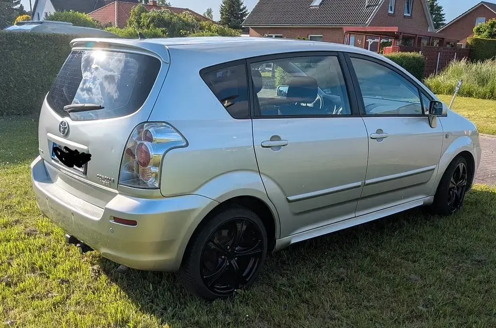 Gebraucht Toyota Corolla Verso Executive 129 PS (94 kW) 2006 Silber Van / Kleinbus