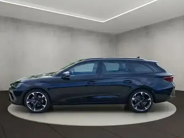 Gebraucht Cupra Leon 150 PS (110 kW) 2025 Mitternachtsschwarz Kombi