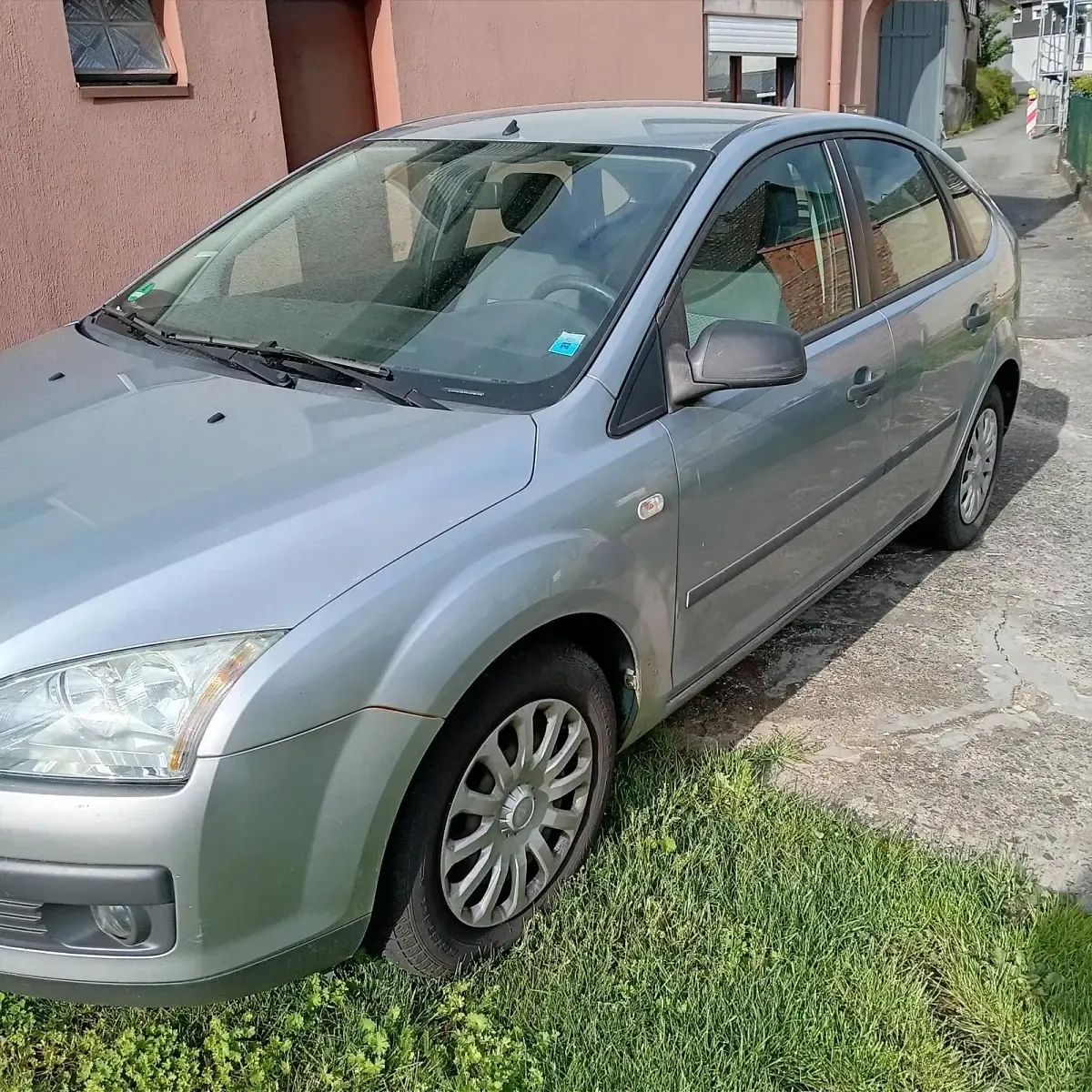 Gebraucht Ford Focus 101 PS (74 kW) 2005 Silber Limousine