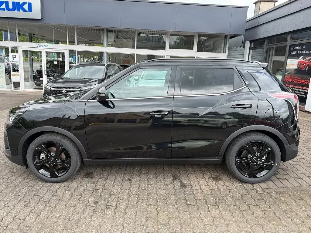 Neu KGM Tivoli 163 PS (119 kW) 2026 Schwarz SUV