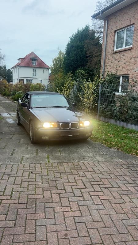 Blau Gebraucht 1998 BMW 318 Cabriolet Cabrio | 5.000 € - Bild 1/4