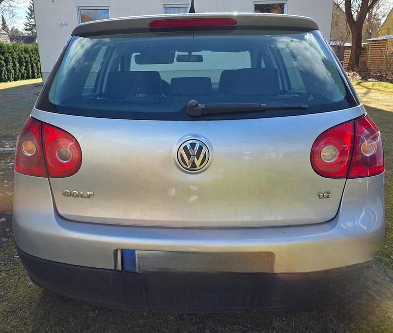 Gebraucht VW Golf V 102 PS (75 kW) 2006 Silber Kleinwagen