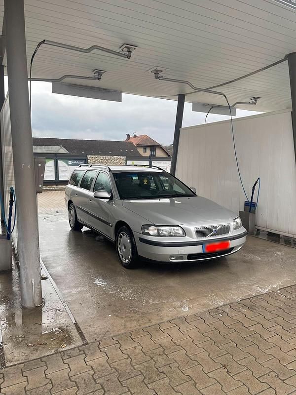 Gebraucht Volvo V70 140 PS (102 kW) 2001 Silber Kombi