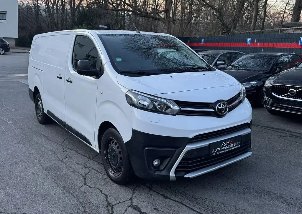 Gebraucht Toyota Proace 122 PS (89 kW) 2021 Weiß Van / Kleinbus