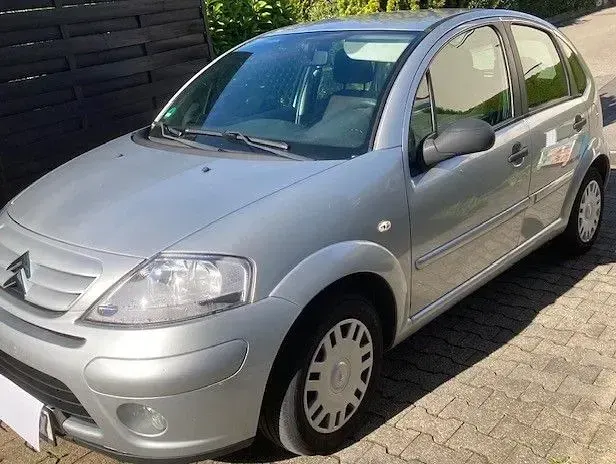 Używany Citroën C3 Comfort 73 KM (53 kW) 2008 Srebrny Sedan/Limuzyna