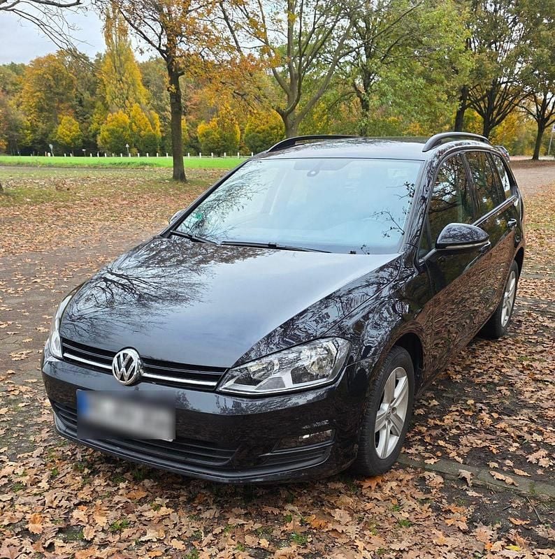Schwarz Gebraucht 2014 VW Golf VII Trendline Kombi | 7.900 € (Superpreis) - Bild 1/4