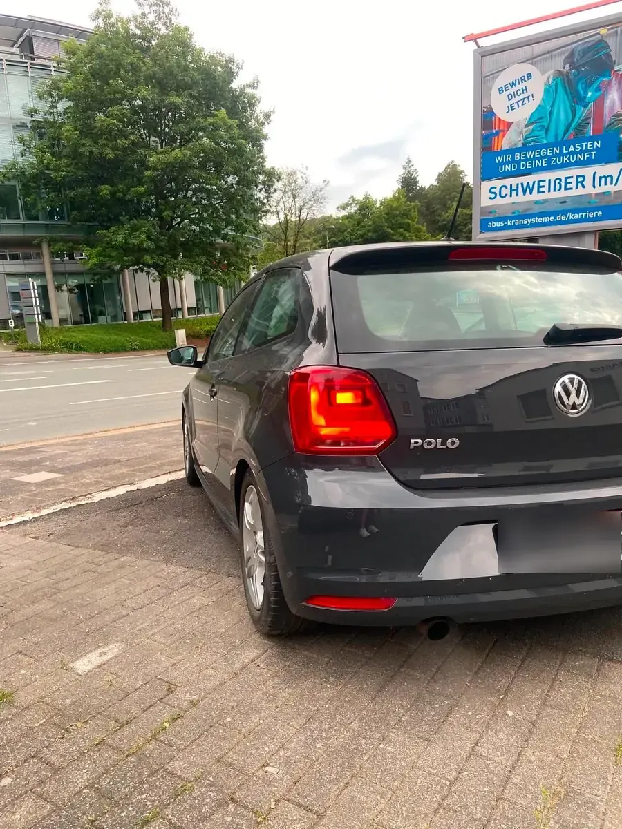Gebraucht VW Polo 90 PS (66 kW) 2014 Schwarz Kleinwagen