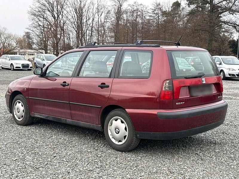 Gebraucht Seat Cordoba 75 PS (55 kW) 1999 Rot Kombi