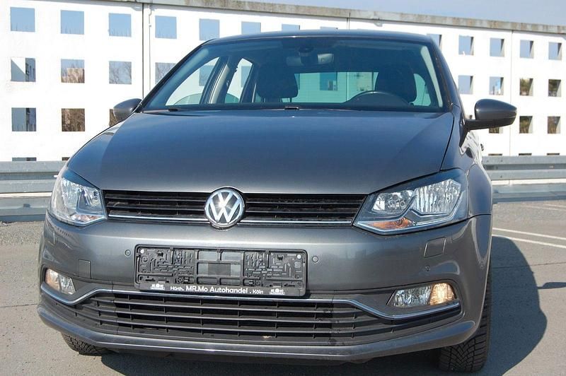Gebraucht VW Polo LOUNGE 90 PS (66 kW) 2015 Grau Kleinwagen