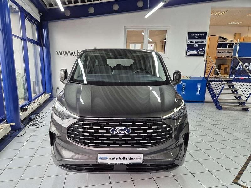 Gebraucht Ford Tourneo Custom Titanium 136 PS (100 kW) 2025 Magneticgrau (metallic) Van