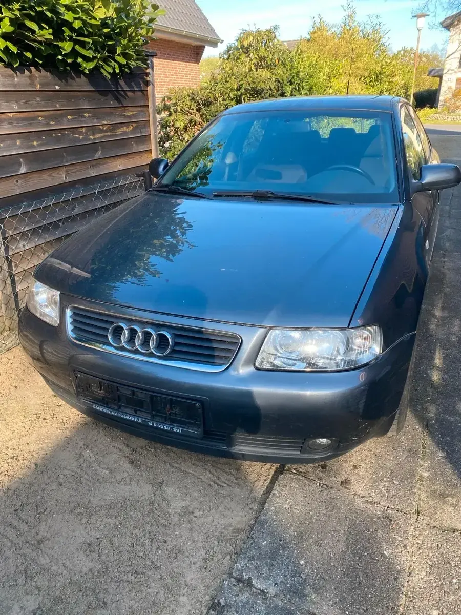 Second-hand Audi A3 105 CP (77 kW) 2001 Gri Hatchback