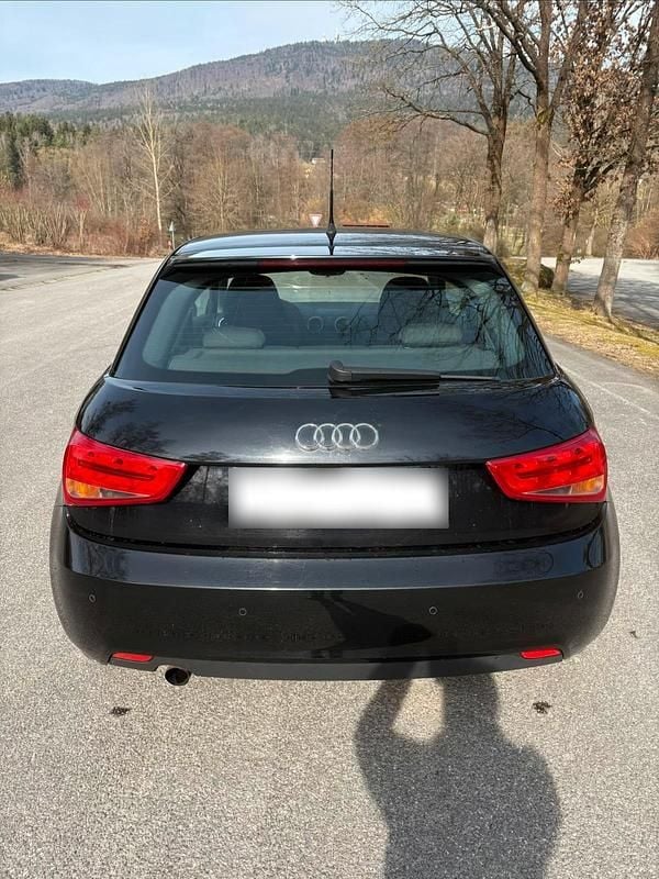 Gebraucht Audi A1 86 PS (63 kW) 2012 Schwarz Kleinwagen