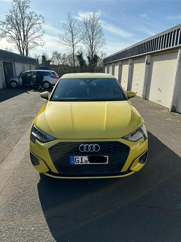 Gelb Gebraucht 2020 Audi A3 Advanced Limousine | 18.000 € (Guter Preis) - Bild 1/4