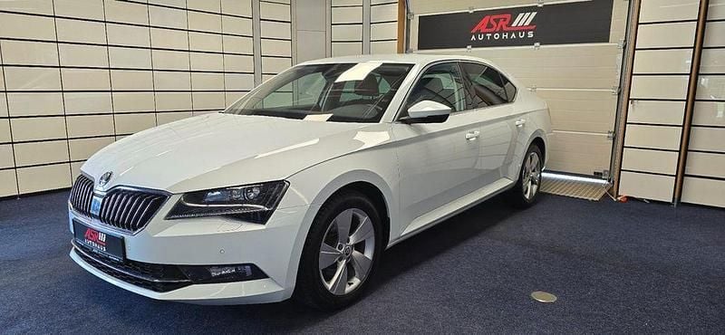 Gebraucht Skoda Superb Style 179 PS (131 kW) 2017 Weiß Limousine