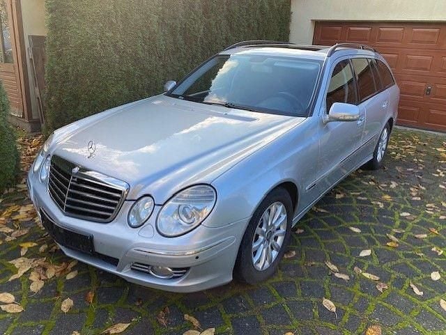 Silber Gebraucht 2009 Mercedes E280 Avantgarde Kombi | 4.990 € (Teuer) - Bild 1/4