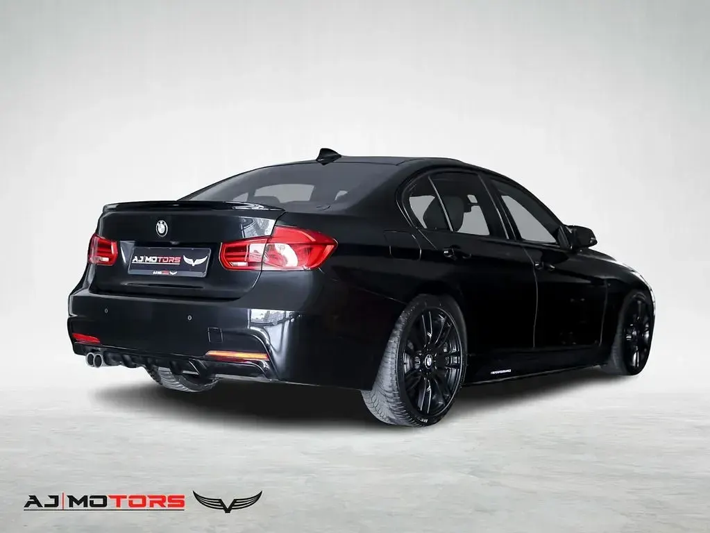 Gebraucht BMW 330 M Sport 252 PS (185 kW) 2018 Schwarz Limousine