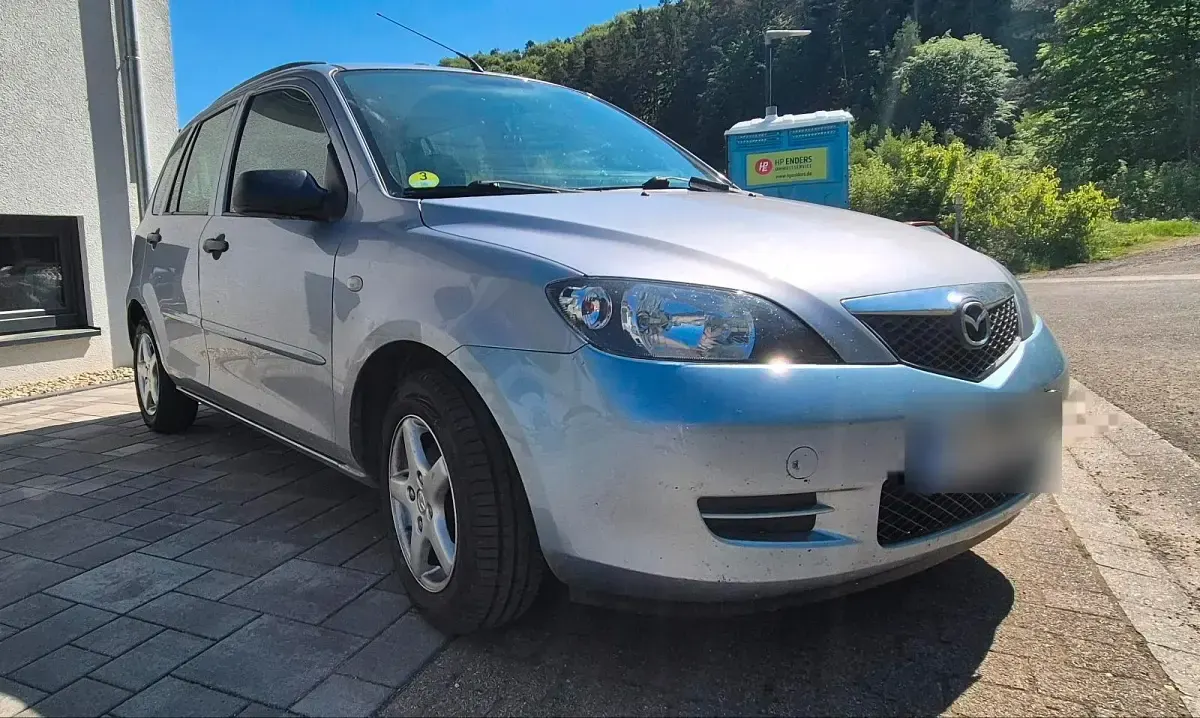 Gebraucht Mazda 2 Comfort 68 PS (50 kW) 2003 Blau Kleinwagen