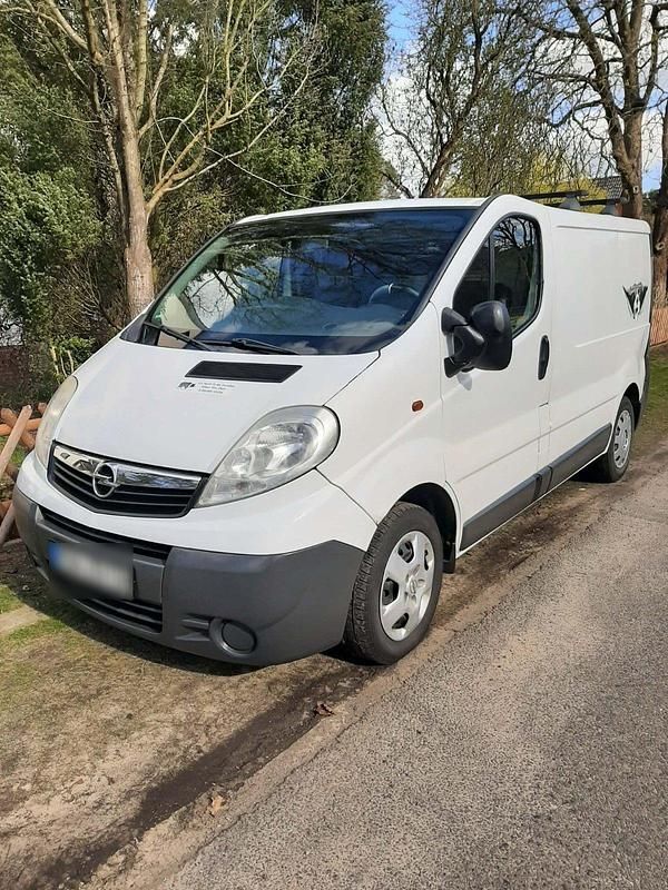 Gebraucht Opel Vivaro 90 PS (66 kW) 2012 Weiß Van / Kleinbus