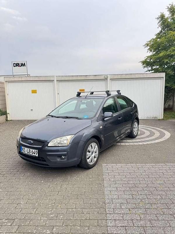 Second-hand Ford Focus 101 CP (74 kW) 2007 Gri Berlinǎ