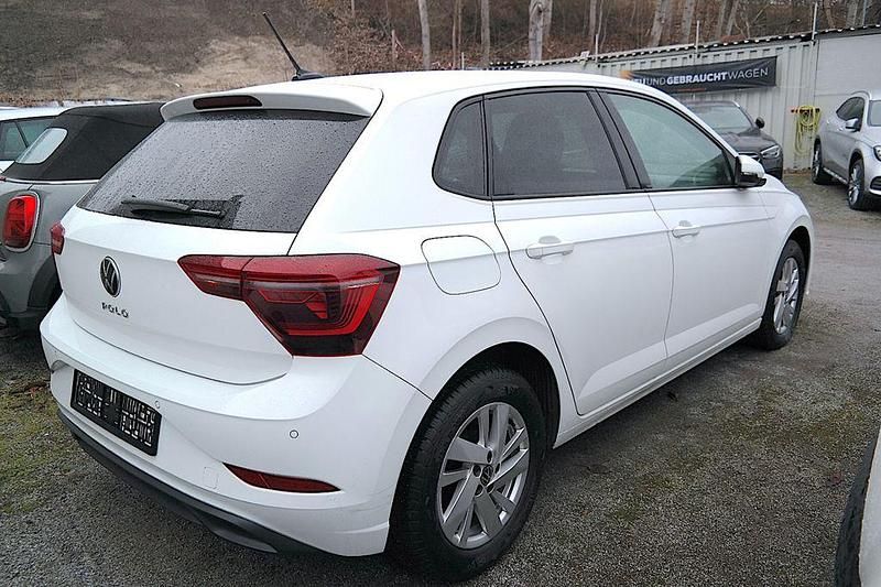 Gebraucht VW Polo Style 95 PS (69 kW) 2023 Weiß Limousine