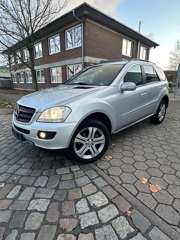 Gebraucht Mercedes ML280 210 PS (154 kW) 2007 Silber SUV
