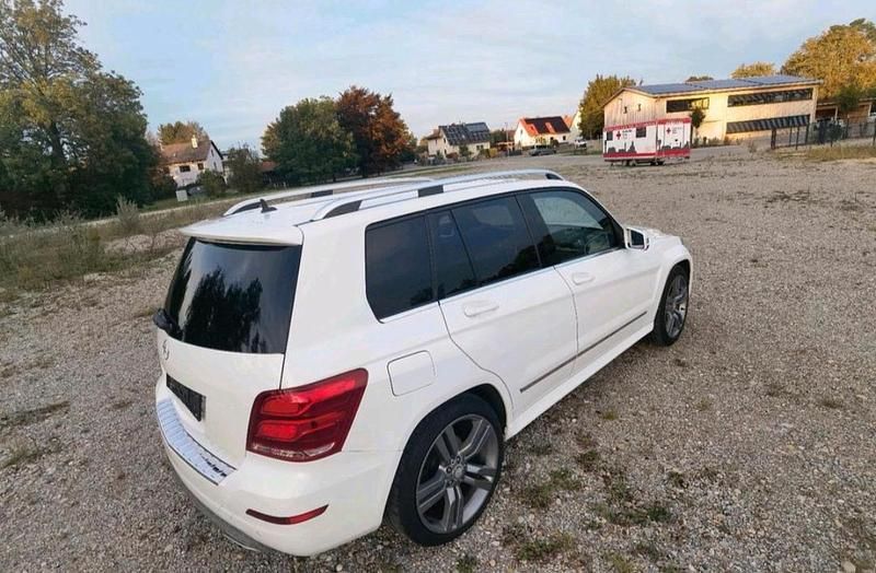 Gebraucht Mercedes GLK250 204 PS (150 kW) 2012 Weiß SUV