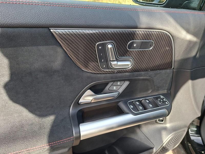 Gebraucht Mercedes GLA220 AMG 190 PS (139 kW) 2023 Schwarz SUV