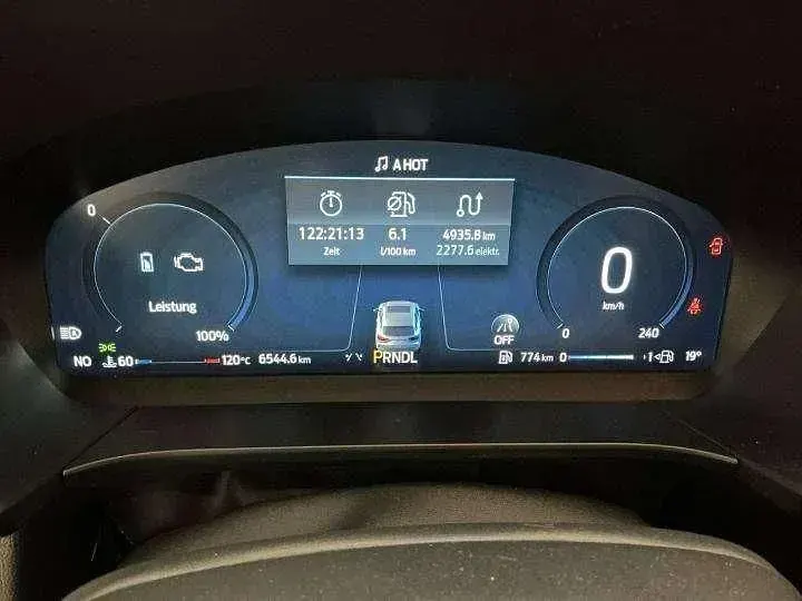 Gebraucht Ford Kuga ST-Line X 184 PS (135 kW) 2024 Grün SUV