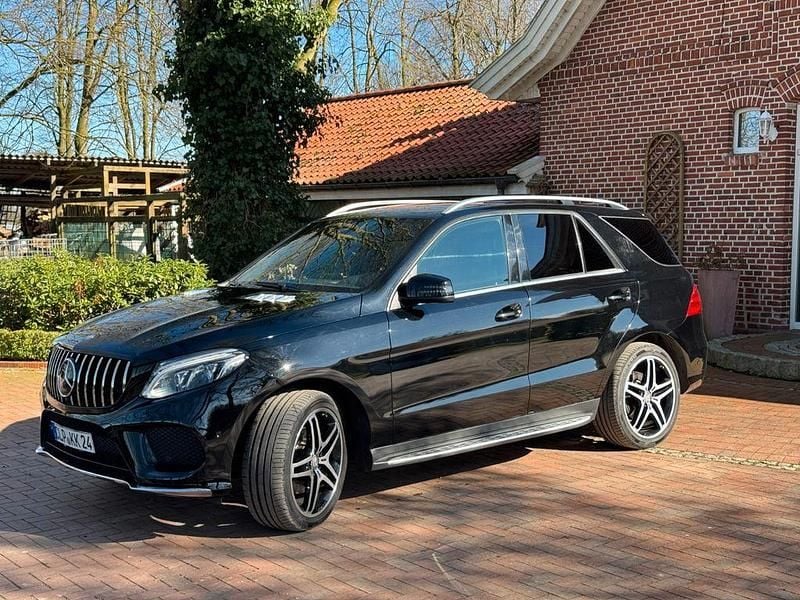 Gebraucht Mercedes GLE350 AMG line 258 PS (189 kW) 2016 Schwarz SUV