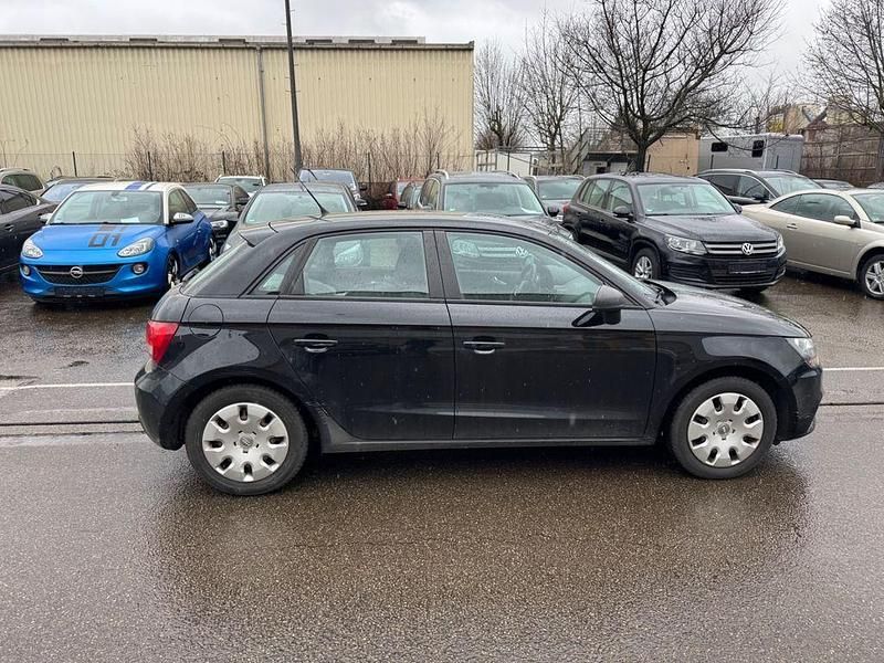 Gebraucht Audi A1 Sportback Attraction 86 PS (63 kW) 2013 Schwarz Kleinwagen