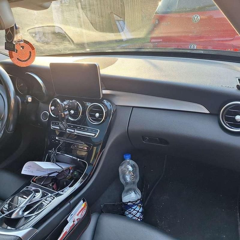 Gebraucht Mercedes C300e 204 PS (150 kW) 2016 Blau Kombi