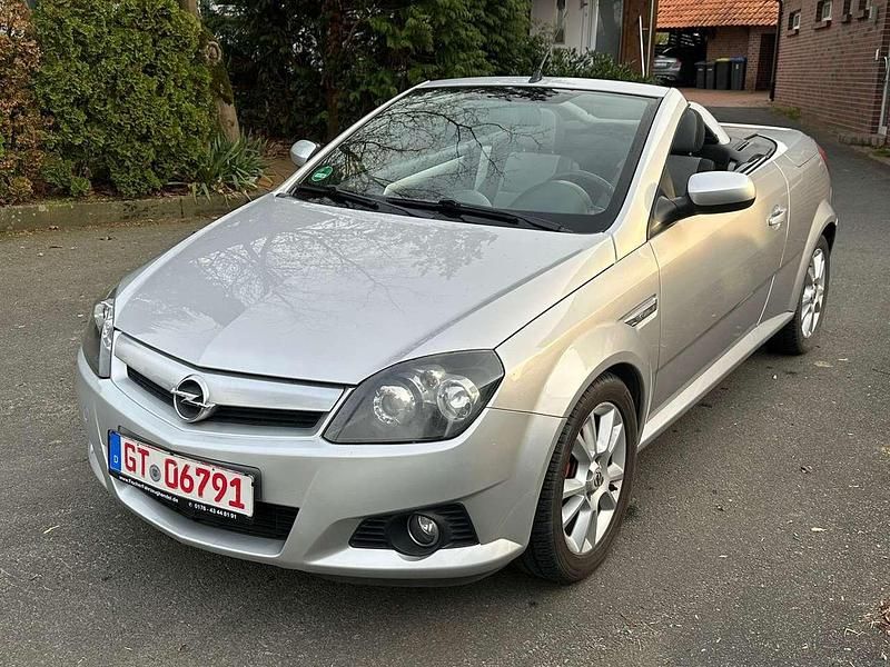 Gebraucht Opel Tigra 90 PS (66 kW) 2005 Starsilber iii metallic Cabrio