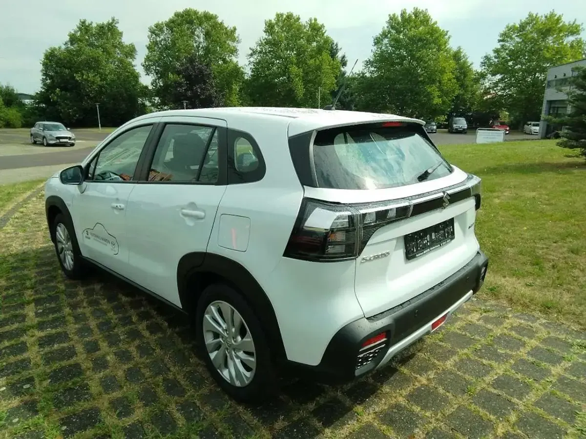 Neu Suzuki SX4 S-Cross 129 PS (94 kW) 2025 Cool white pearl met. SUV