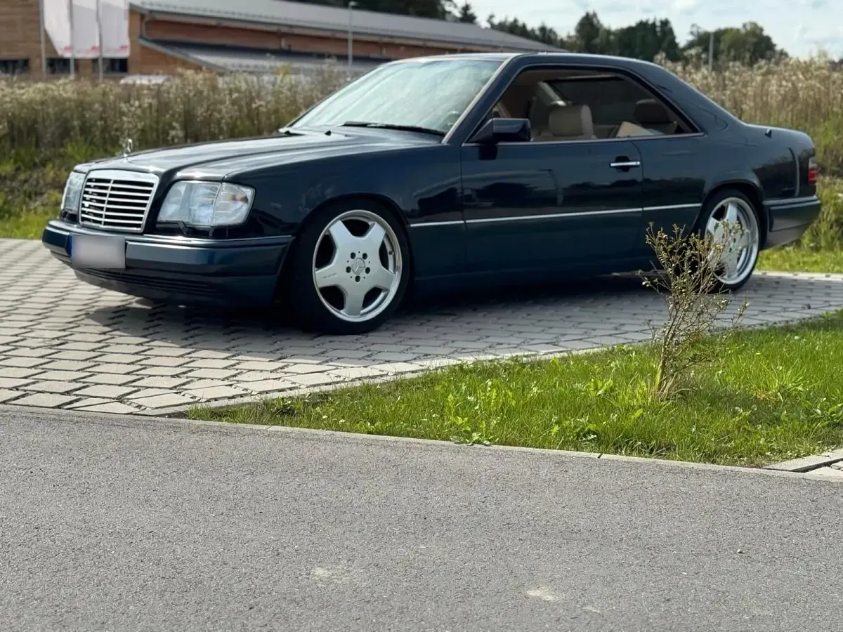 Gebraucht Mercedes E320 220 PS (161 kW) 1994 Blau Coupé
