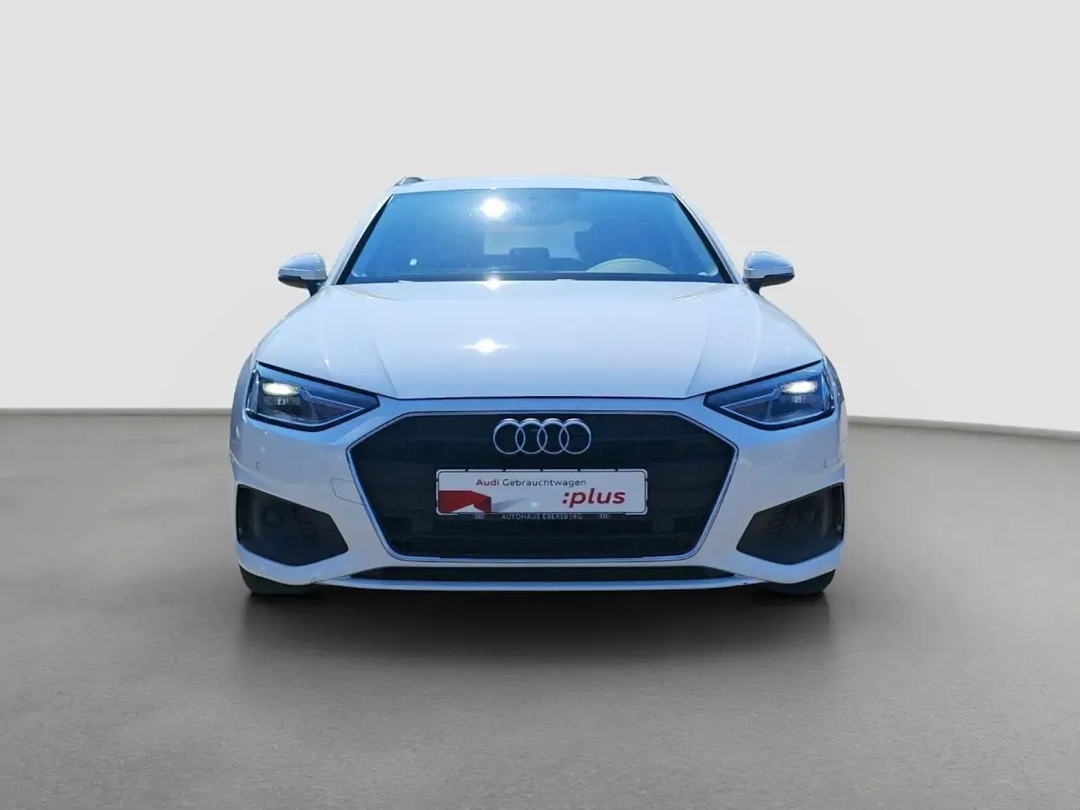 Gebraucht Audi A4 Business 163 PS (119 kW) 2023 Weiß Kombi