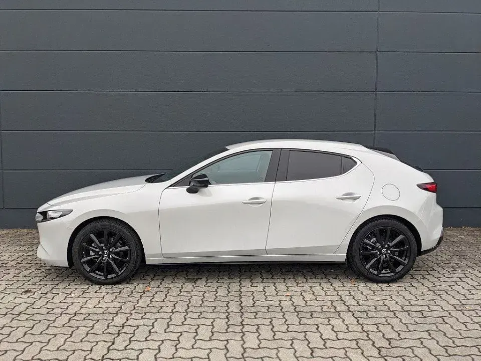 Neu Mazda 3 Nagisa 140 PS (102 kW) 2026 Weiß Limousine