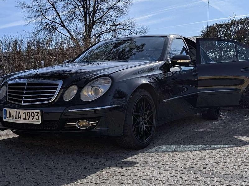 Gebraucht Mercedes E280 Avantgarde 190 PS (139 kW) 2006 Schwarz Limousine