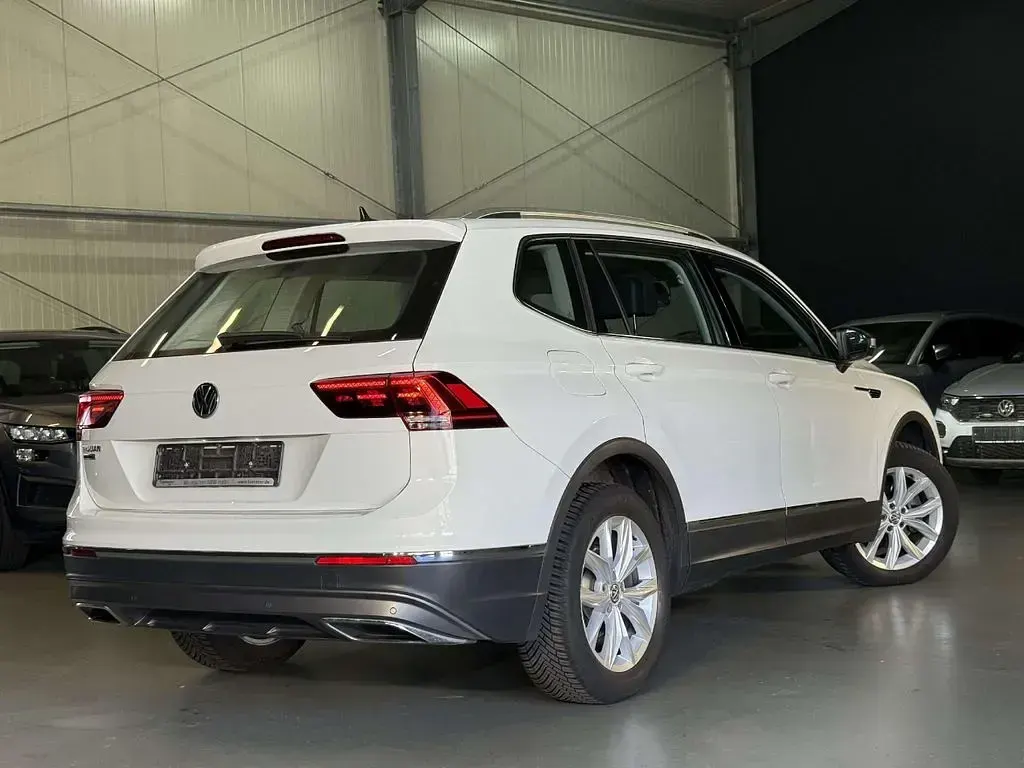 Gebraucht VW Tiguan Allspace Highline 150 PS (110 kW) 2021 Pure white SUV