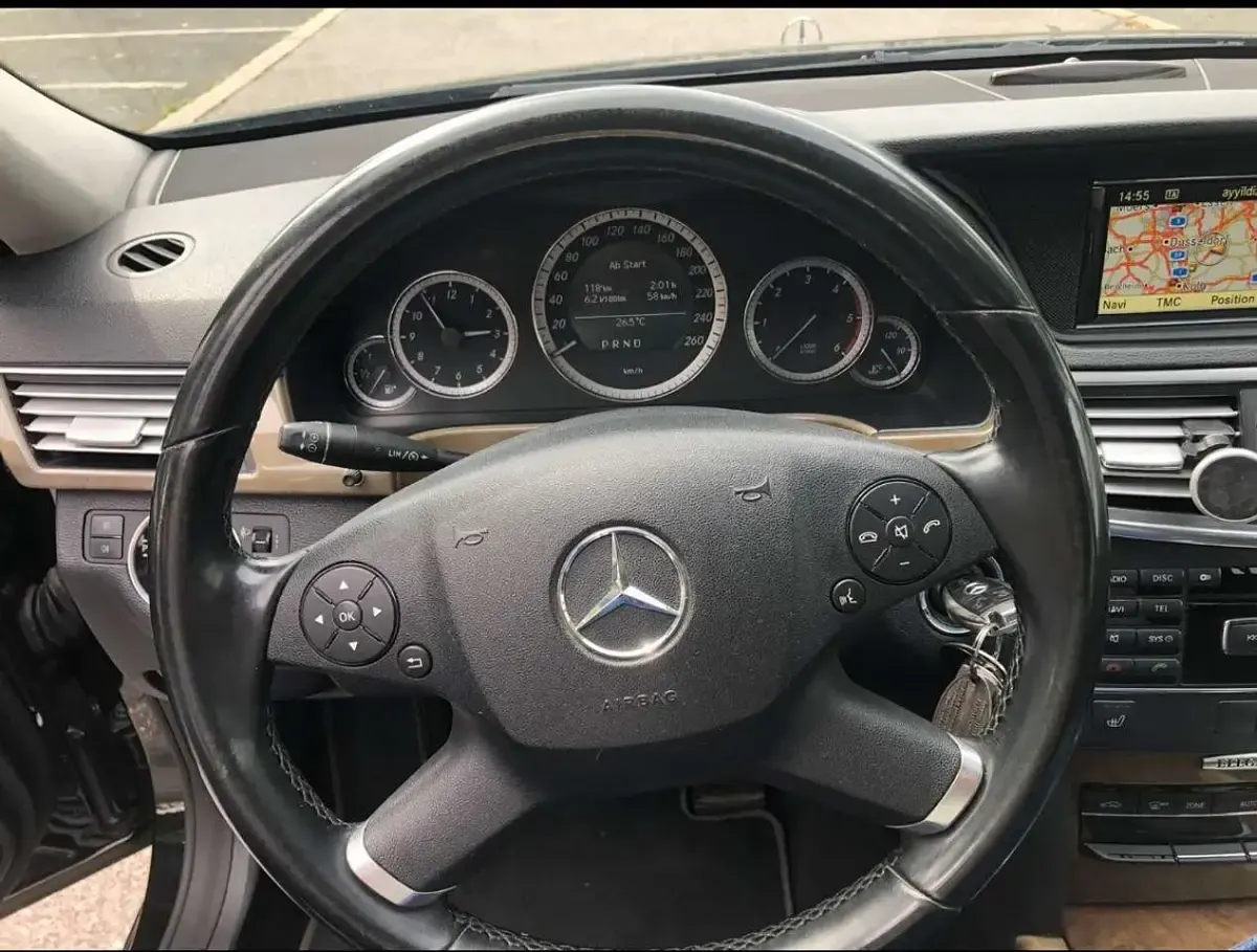 Gebraucht Mercedes E220 Elegance 170 PS (125 kW) 2010 Kombi
