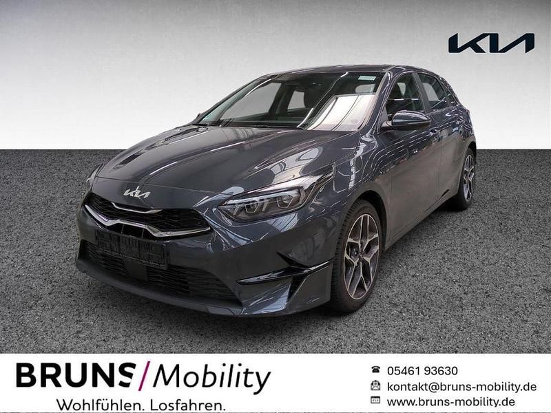 Gebraucht Kia Ceed Spirit 140 PS (102 kW) 2025 Penta metall Kleinwagen