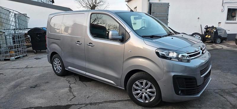 Second-hand Citroën Jumpy 150 CP (110 kW) 2019 Argintiu Monovolum