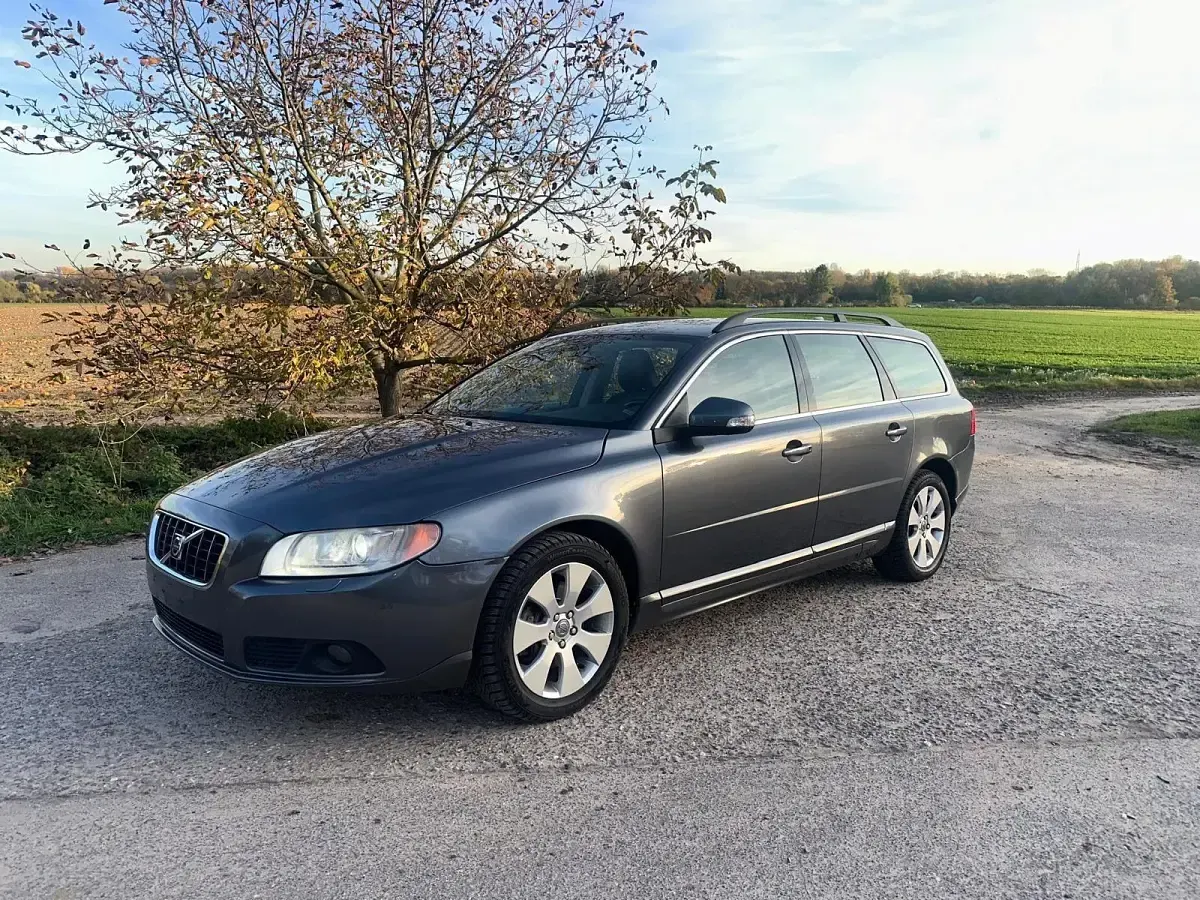 Gebraucht Volvo V70 200 PS (147 kW) 2009 Grau Kombi