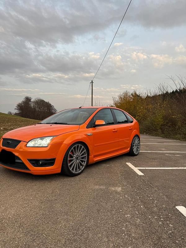 Gebraucht Ford Focus ST 225 PS (165 kW) 2006 Orange Kleinwagen