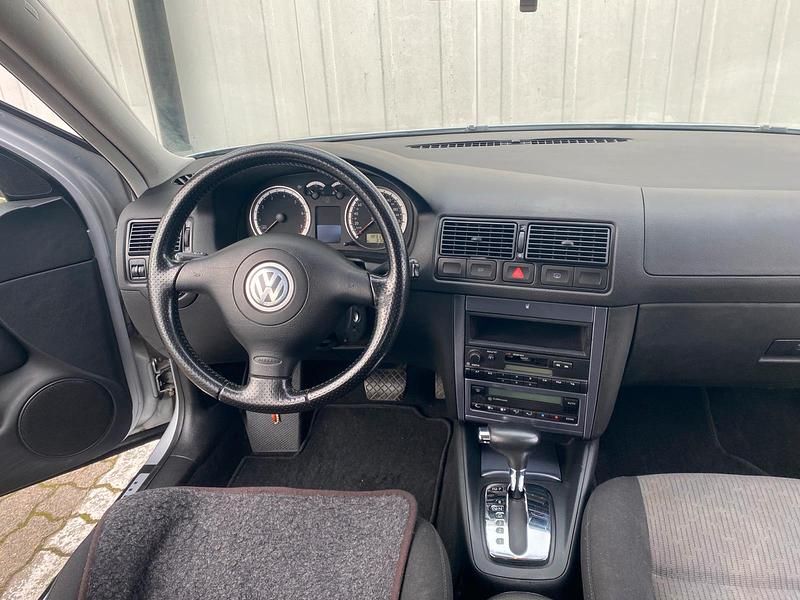 Gebraucht VW Golf IV Pacific 105 PS (77 kW) 2003 Silber Limousine