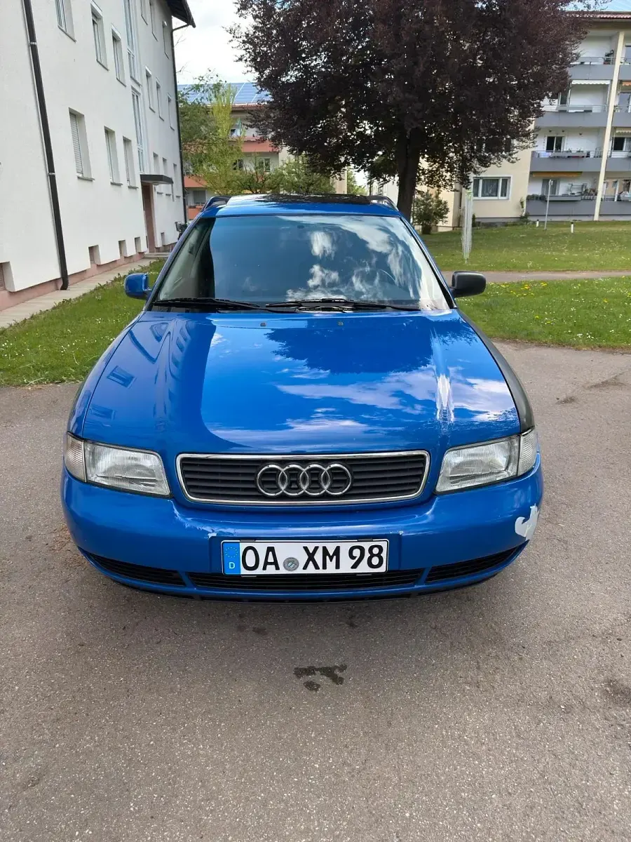 Gebraucht Audi A4 150 PS (110 kW) 1996 Blau Kombi
