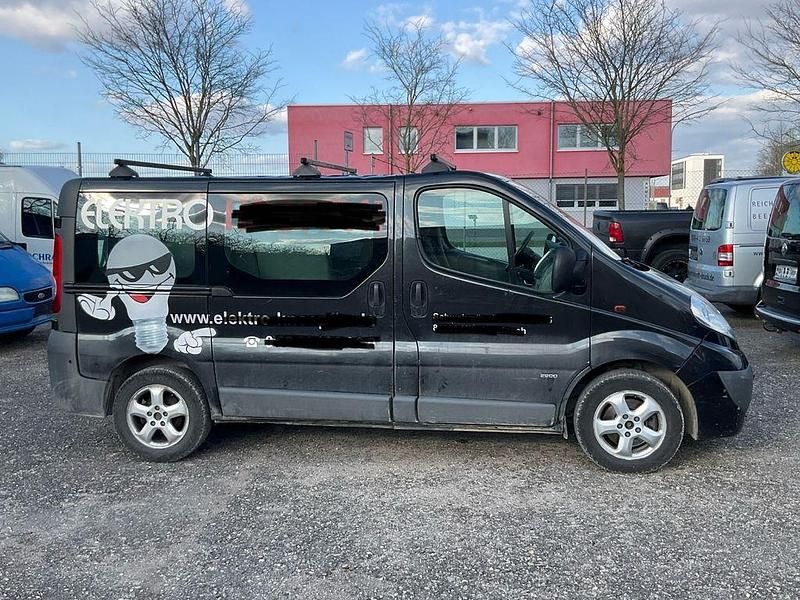 Gebraucht Opel Vivaro 114 PS (83 kW) 2013 Schwarz Van / Kleinbus