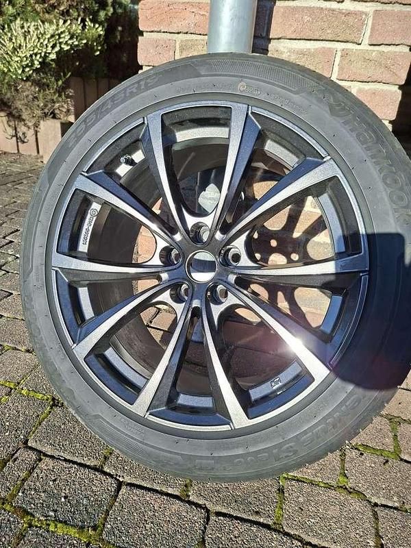 Gebraucht Tesla Model Y 378 kW (514 PS) 2023 Rot SUV